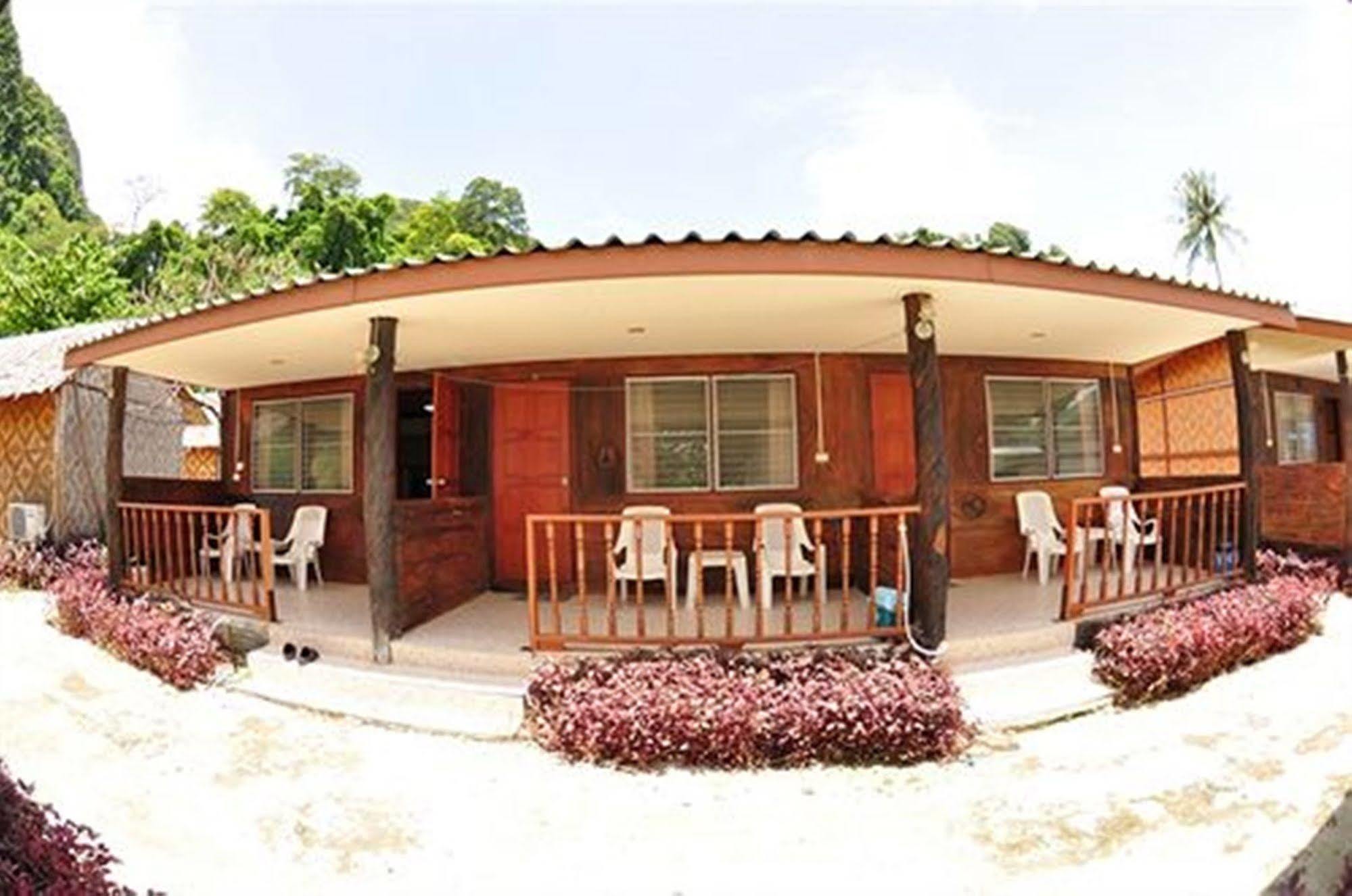 Pp Nice Beach Resort Phi Phi Don Exterior foto